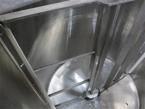 Mischbehälter mit Gitterrührwerk mit Abstreifern - 1000 Liter