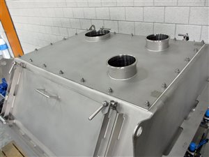 CEM International C 750 doppelachsiger Paddelmischer