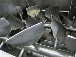 CEM International C 750 doppelachsiger Paddelmischer