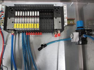 Rittal Schaltschrank mit Pneumatik Instrumentierung