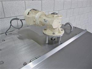 Axflow Pumpenwagen mit Waukesha MDL 0040 Drehkolbenpumpe und Puffertank