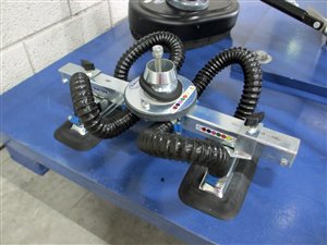 Tawi VacuEasylift VM120/4.0 mit Säule und Schwenkarm