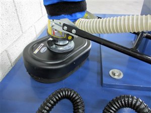 Tawi VacuEasylift VM120/4.0 mit Säule und Schwenkarm