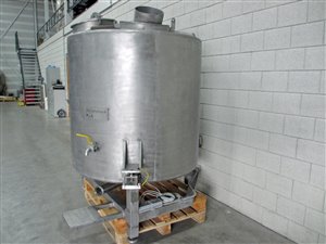 2000 Liter Edelstahltank mit Wägezellen