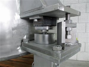 2000 Liter Edelstahltank mit Wägezellen