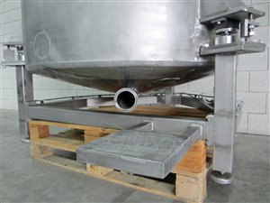2000 Liter Edelstahltank mit Wägezellen