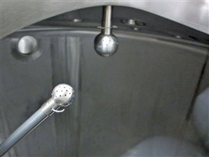 Edelstahltank 1600 Liter mit Treppe und Podest