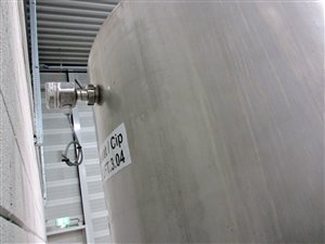 Edelstahltank 1600 Liter mit Treppe und Podest