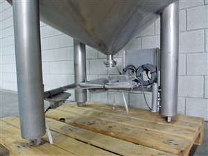 Edelstahl- Mischbehälter 1035 Liter - isoliert - Wiegezellen