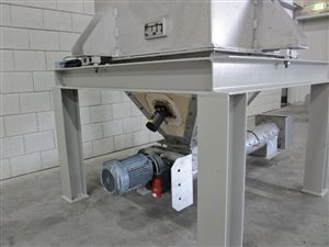 1500 Liter Edelstahlsilo mit Austragsschnecke