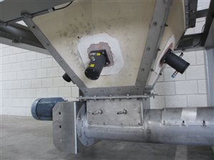 1500 Liter Edelstahlsilo mit Austragsschnecke