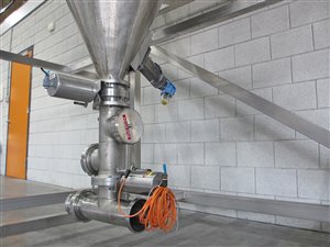 2500 Liter Wiegesilo mit 2000 Liter Puffersilo