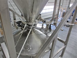 2500 Liter Wiegesilo mit 2000 Liter Puffersilo