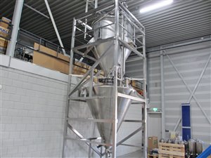 2500 Liter Wiegesilo mit 2000 Liter Puffersilo