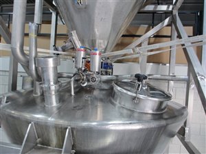 2500 Liter Wiegesilo mit 2000 Liter Puffersilo